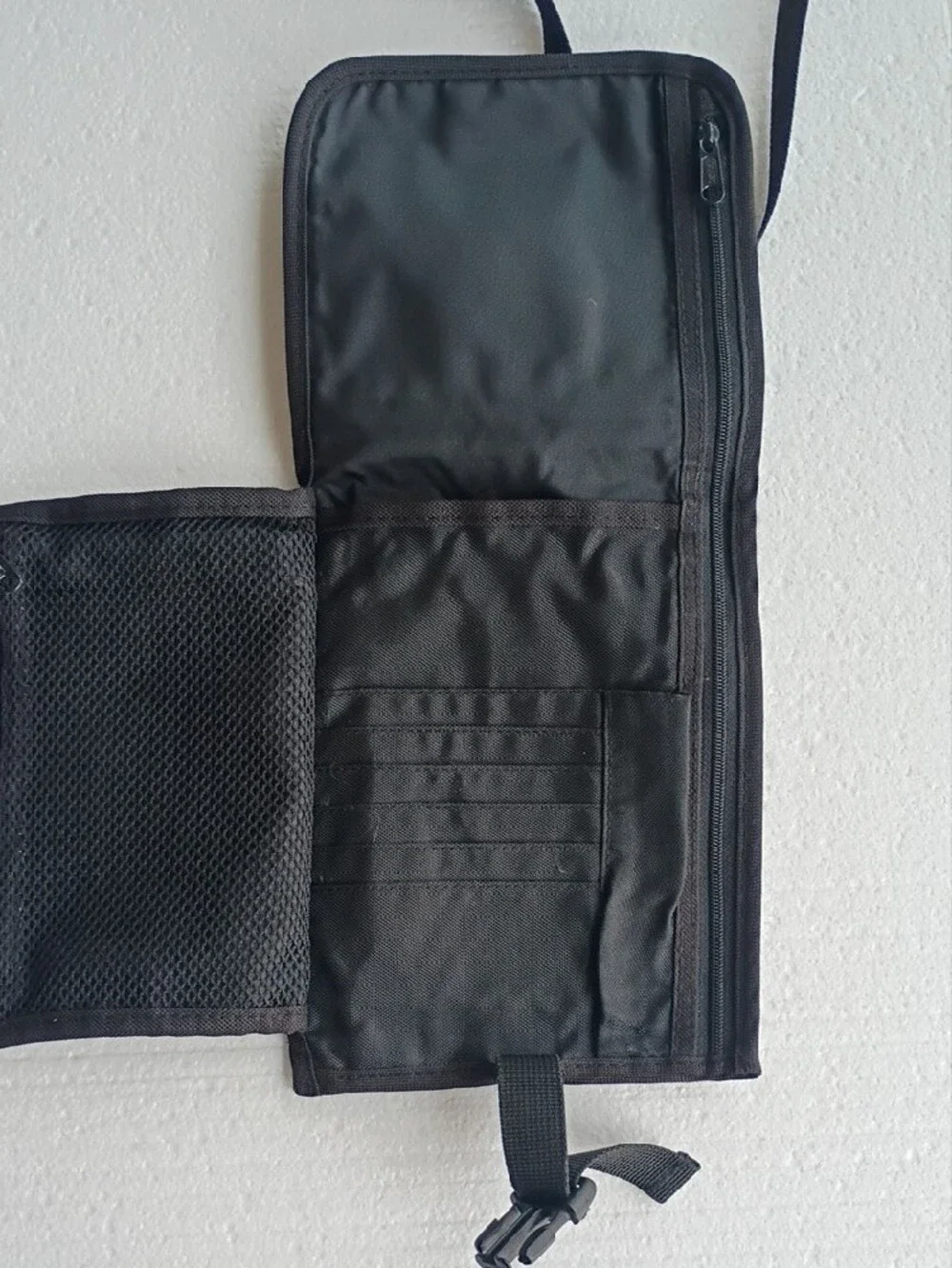 Nike Black Compact Messenger Crossbody Organizer